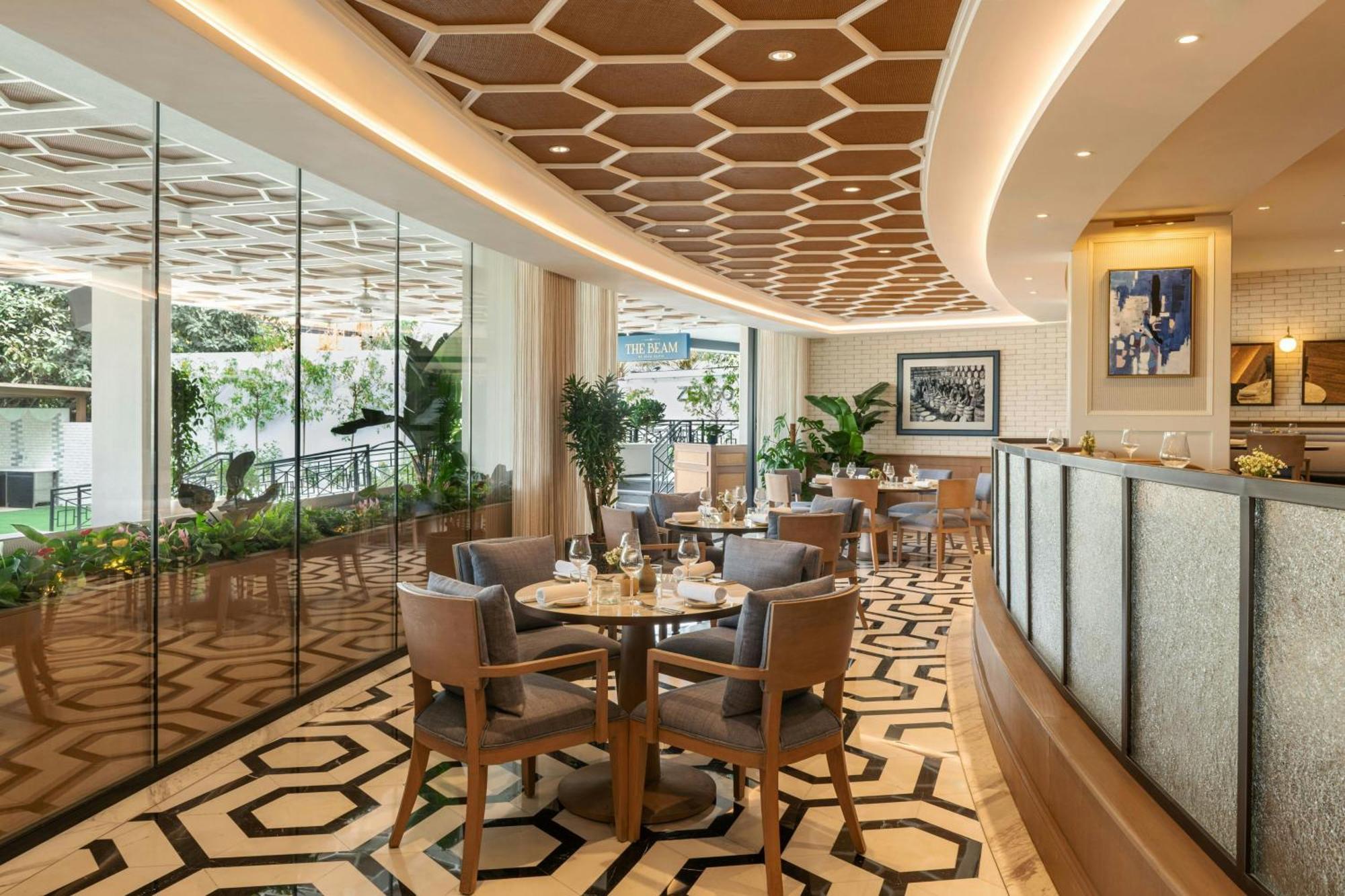 Le Royal Meridien & सहारा