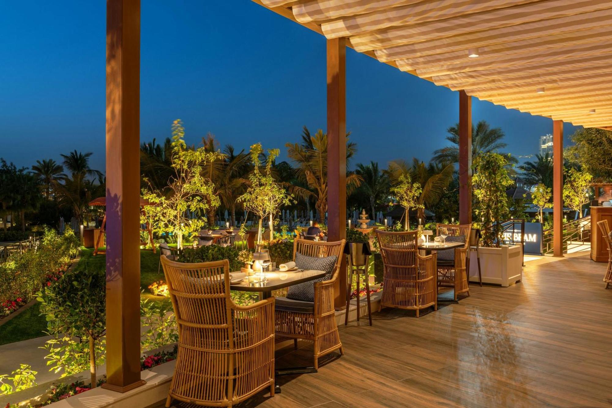 Le Royal Meridien & सहारा 5*